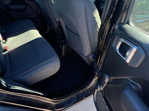 Certified 2024 Jeep Wrangler Sport image 21
