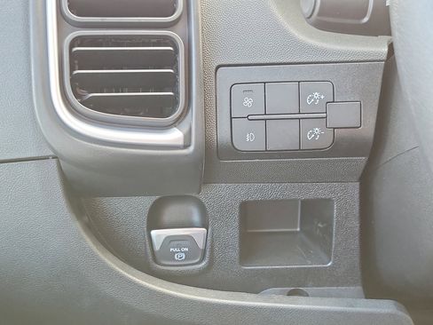 Used 2025 RAM ProMaster 3500 w/ Quick Order Package 22G SLT FWD image 10