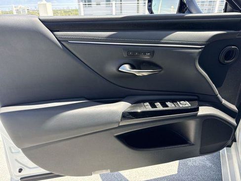 Certified 2024 Lexus ES 350 w/ Technology Package FWD image 13