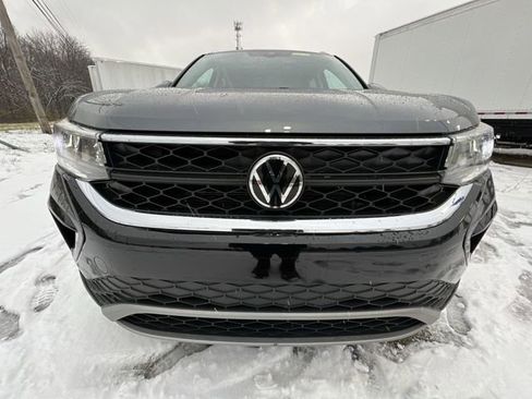 Used 2022 Volkswagen Taos SE image 33