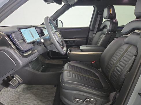 Used 2024 Rivian R1T Adventure AWD/4WD image 20