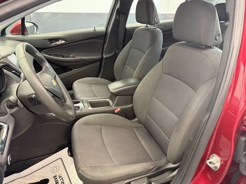 Used 2019 Chevrolet Cruze LT FWD image 54