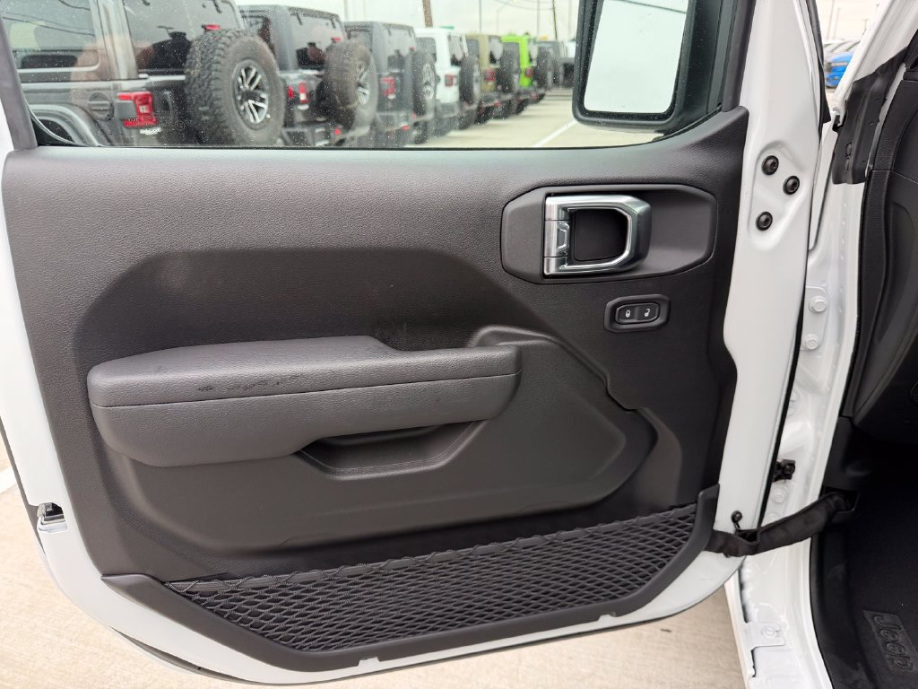 New 2026 Jeep Gladiator Sport AWD/4WD image 12