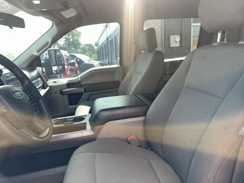 Used 2019 Ford F250 XLT w/ XLT Premium Package AWD/4WD image 11