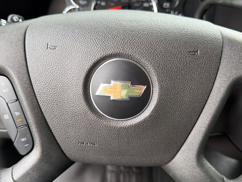Used 2024 Chevrolet Express 2500 w/ Driver Convenience Package image 15