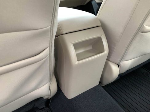 Used 2017 Subaru Legacy 2.5i Premium image 36