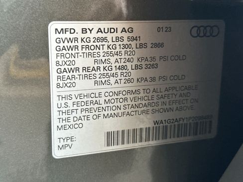 Used 2023 Audi Q5 e Premium w/ Convenience Package AWD/4WD image 28
