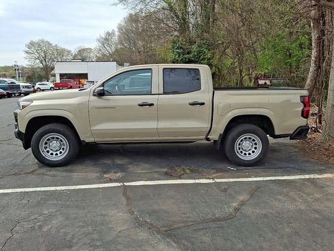 Used 2023 Chevrolet Colorado W/T image 6