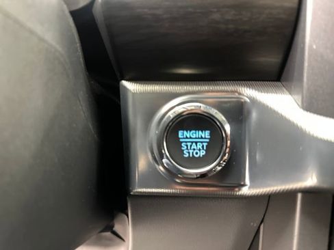 Used 2024 Ford F150 Lariat w/ FX4 Off-Road Package image 34