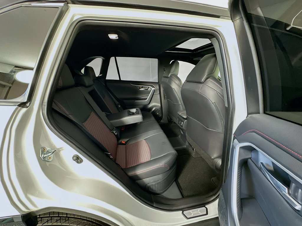 Certified 2025 Toyota RAV4 XSE AWD/4WD image 28