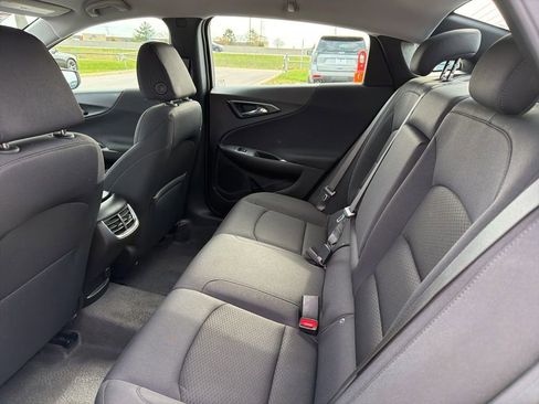 Used 2025 Chevrolet Malibu LT FWD image 13