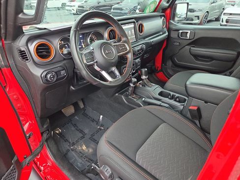 Used 2023 Jeep Gladiator Mojave AWD/4WD image 17