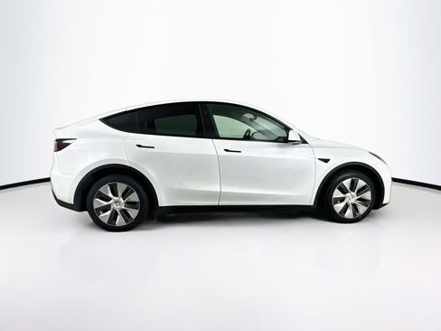 Used 2024 Tesla Model Y Long Range AWD/4WD image 10
