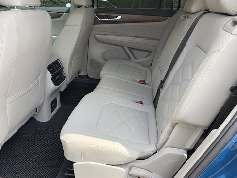 Certified 2026 Volkswagen Atlas SE w/ Panoramic Sunroof Package FWD image 20
