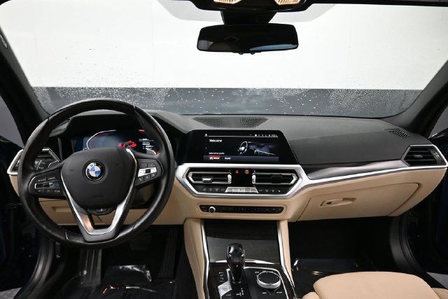 Used 2021 BMW 330i xDrive Sedan AWD/4WD image 15