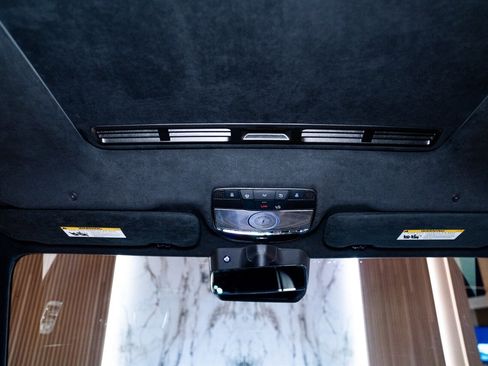 Used 2025 Mercedes-Benz G 63 AMG 4MATIC image 9