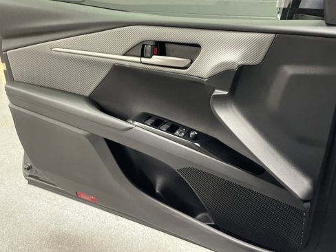 Certified 2025 Toyota Camry SE FWD image 14
