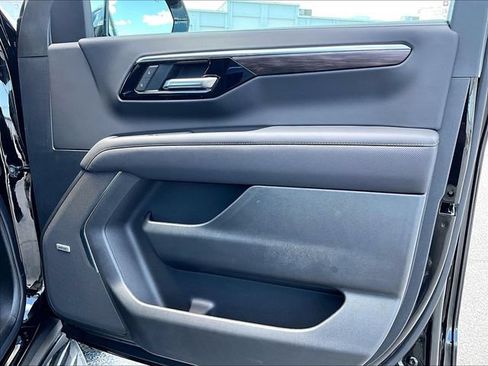 New 2026 Chevrolet Tahoe Premier w/ Sun And Tow Package AWD/4WD image 30