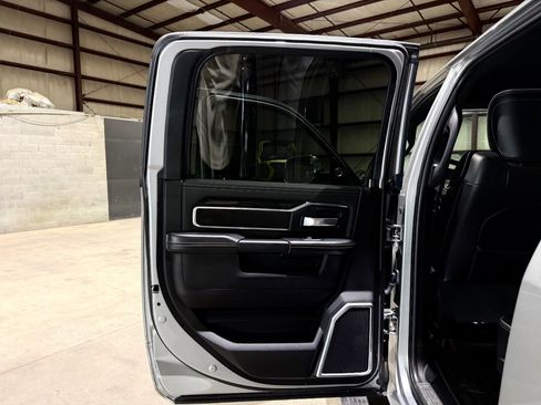 Used 2021 RAM 2500 Laramie AWD/4WD image 15