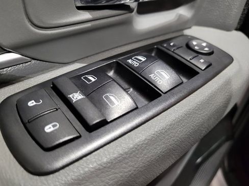 Used 2018 RAM 1500 Classic SLT image 42