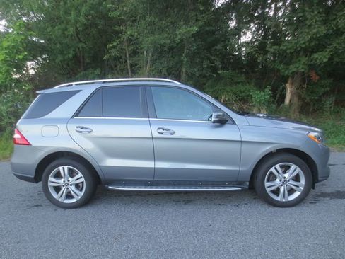 Used 2014 Mercedes-Benz ML 350 4MATIC image 11