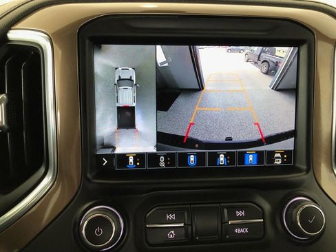 Used 2022 Chevrolet Silverado 2500 High Country AWD/4WD image 17