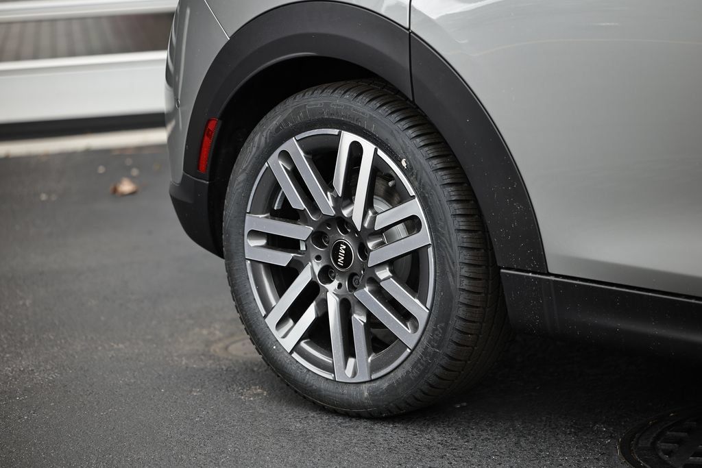 New 2026 MINI Cooper 4-Door Hardtop FWD image 6