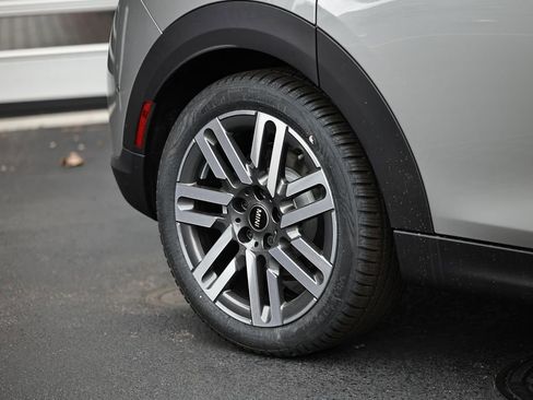 New 2026 MINI Cooper 4-Door Hardtop FWD image 6