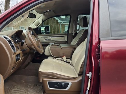 Used 2019 RAM 1500 Laramie image 12