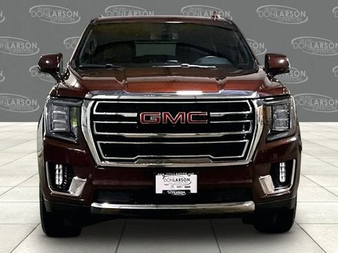 Used 2023 GMC Yukon XL SLT w/ SLT Luxury Package AWD/4WD image 2