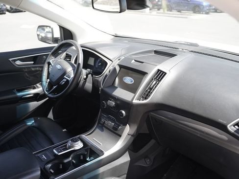 Used 2020 Ford Edge SEL AWD/4WD image 14