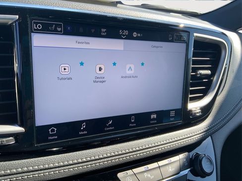 New 2026 Chrysler Pacifica Select image 12