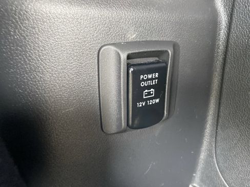 Used 2019 Mitsubishi Outlander ES image 15