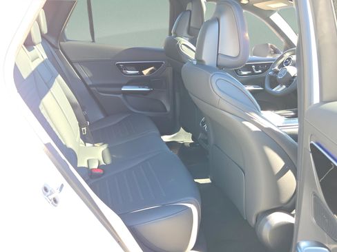 New 2026 Mercedes-Benz GLC 300 image 27