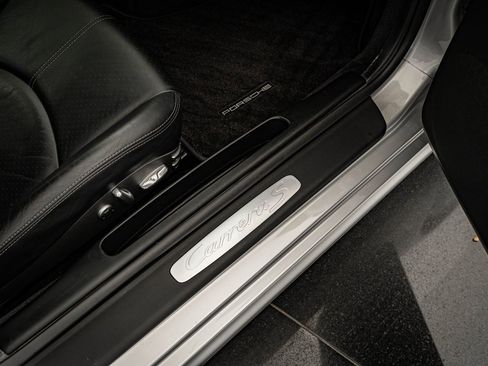 Used 2005 Porsche 911 Carrera S image 35