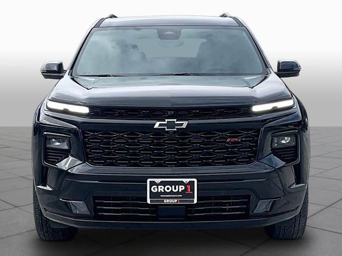 Used 2025 Chevrolet Traverse RS w/ LPO, Floor Liner Package FWD image 4