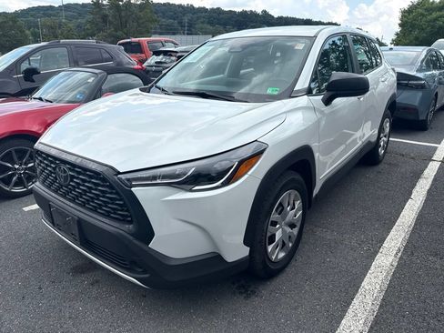Used 2023 Toyota Corolla Cross L AWD/4WD image 2