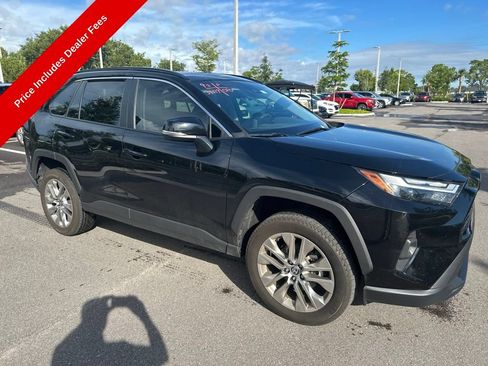 Used 2023 Toyota RAV4 XLE Premium FWD image 6