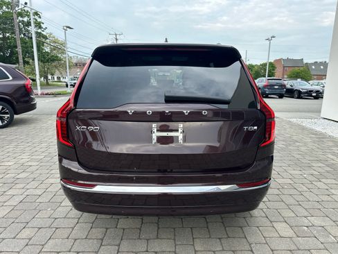 Used 2025 Volvo XC90 T8 Plus AWD/4WD image 31
