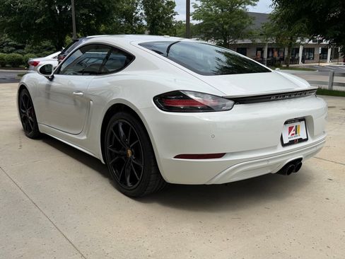 Used 2024 Porsche 718 Cayman S RWD image 7