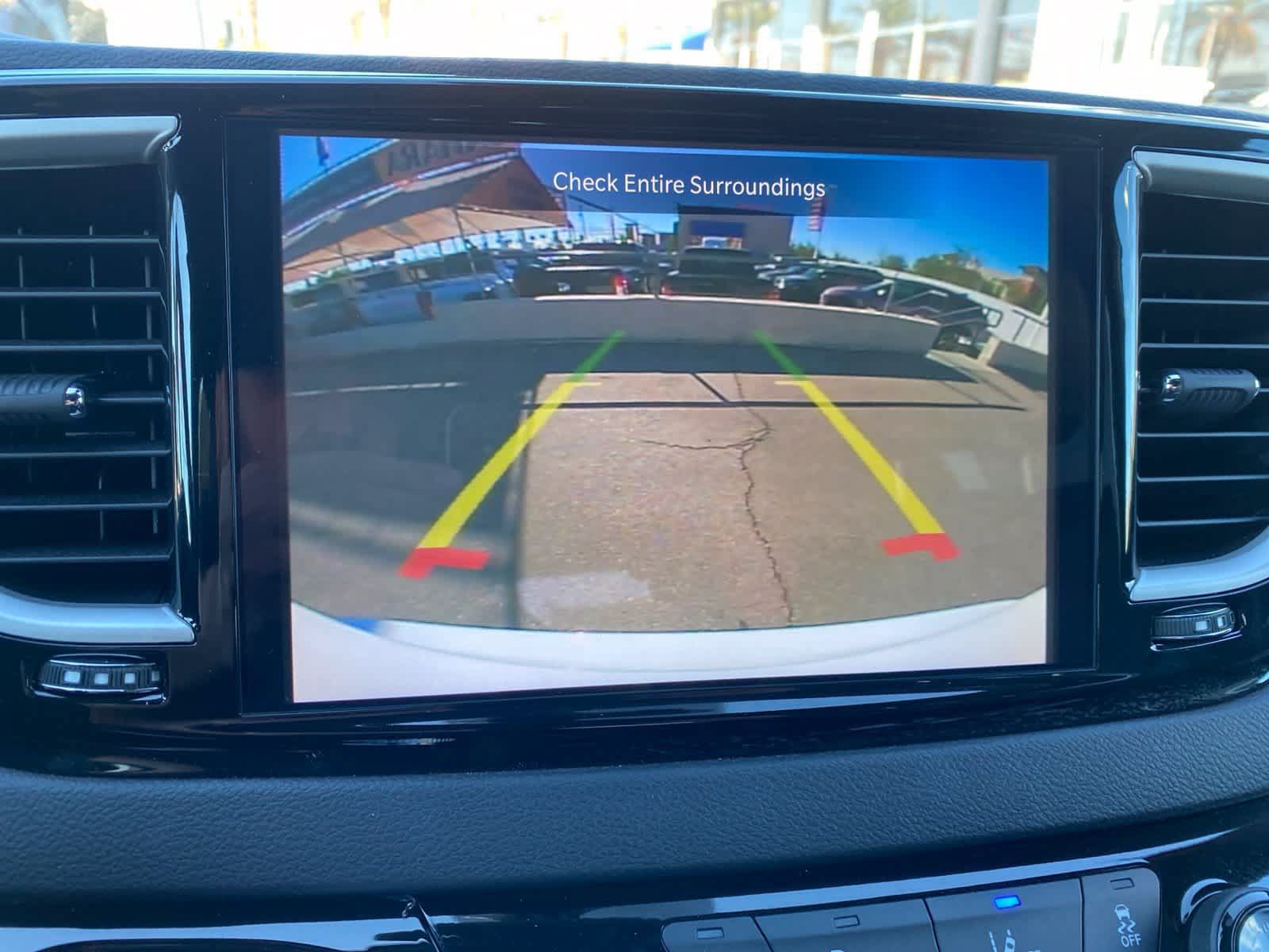 Used 2027 Chrysler Pacifica Select w/ Family Tech Group FWD image 16