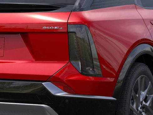 New 2025 Cadillac Optiq Luxury 1 image 12