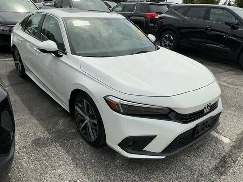 Used 2023 Honda Civic Touring image 6