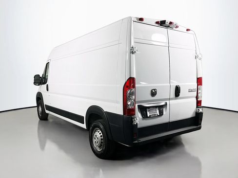 Used 2024 RAM ProMaster 2500 w/ Convenience Group FWD image 5