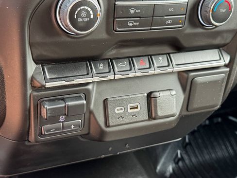 Used 2024 Chevrolet Silverado 2500 W/T AWD/4WD image 30