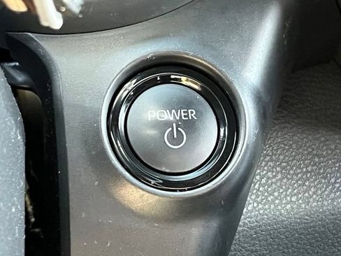 Used 2025 Toyota Sienna Platinum AWD/4WD image 30