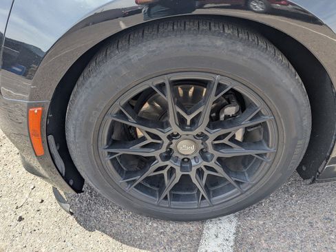 Used 2018 Chevrolet Camaro LT image 8