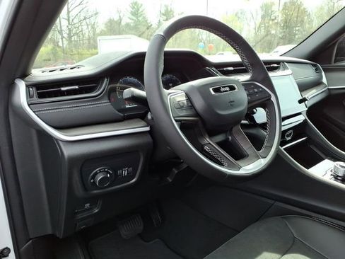 New 2026 Jeep Grand Cherokee Altitude AWD/4WD image 14