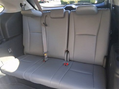 Used 2021 Toyota Highlander XLE image 13