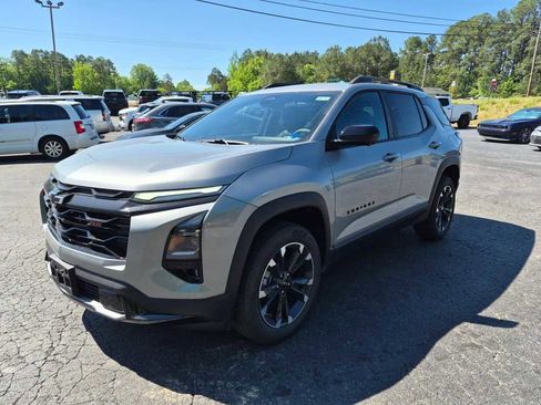 New 2026 Chevrolet Equinox RS w/ Convenience Package III FWD image 3